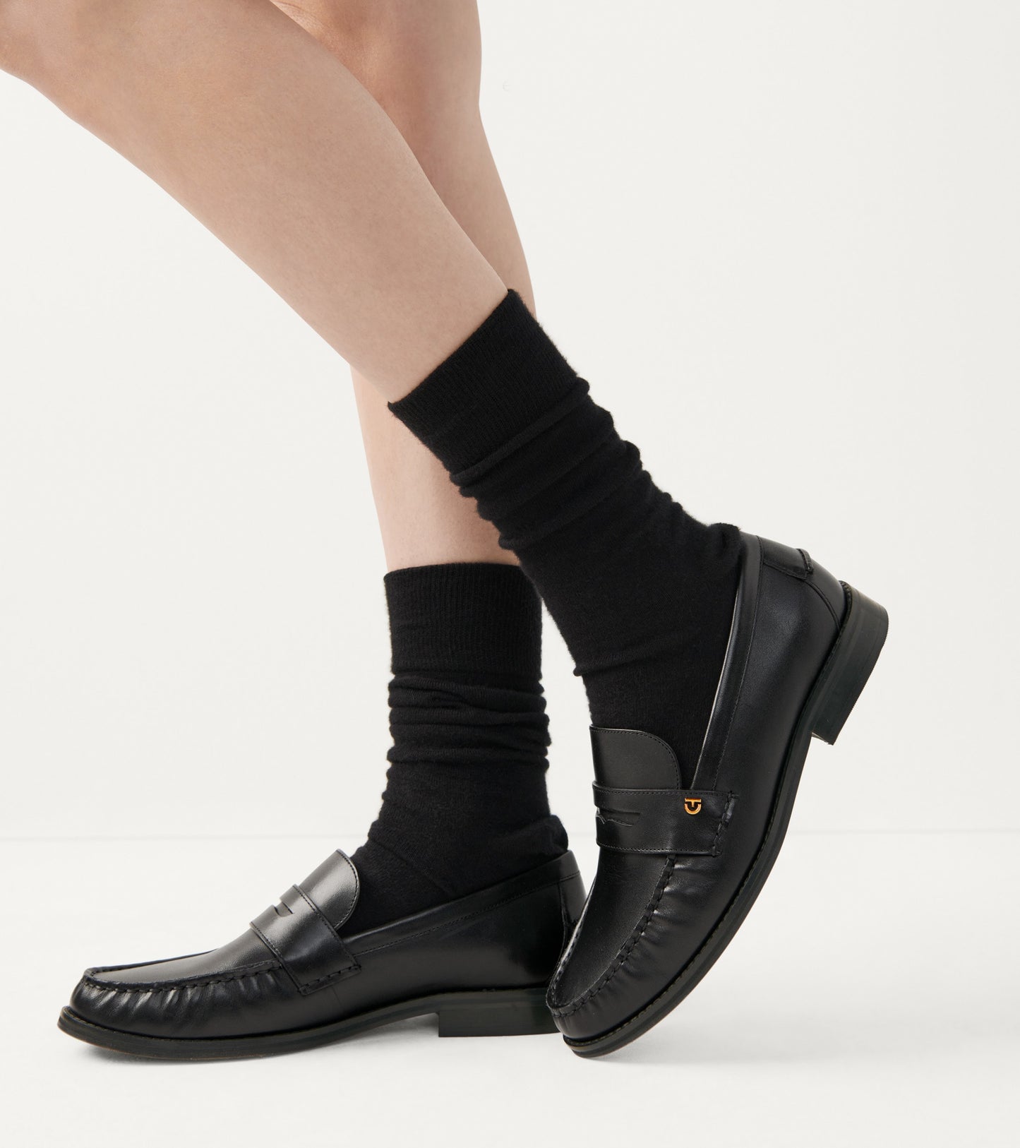 W28842:BLACK LTR (8086201696503)