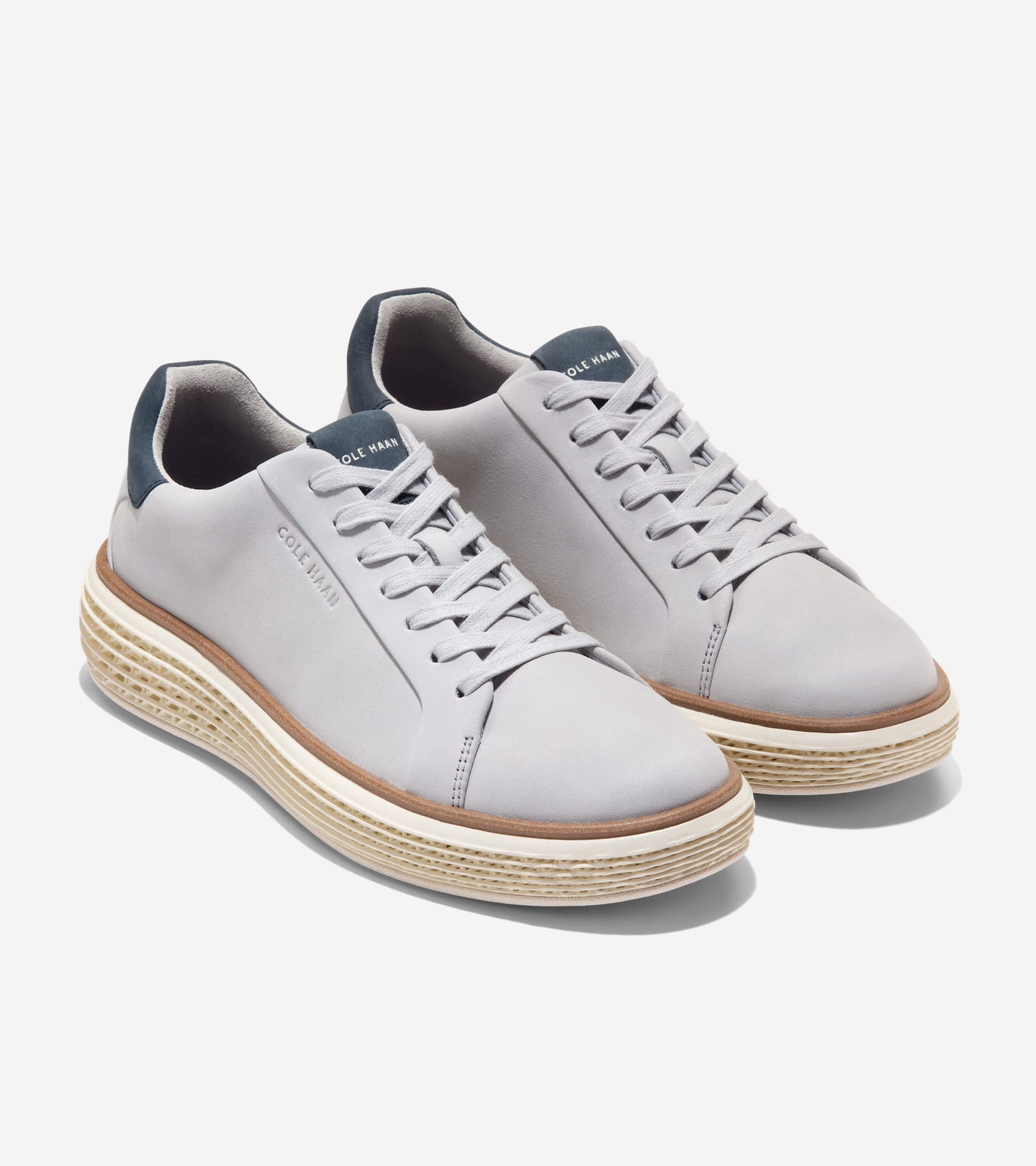 C43431:HARBOR MIST NUBUCK / NAVY BLAZER / IVORY