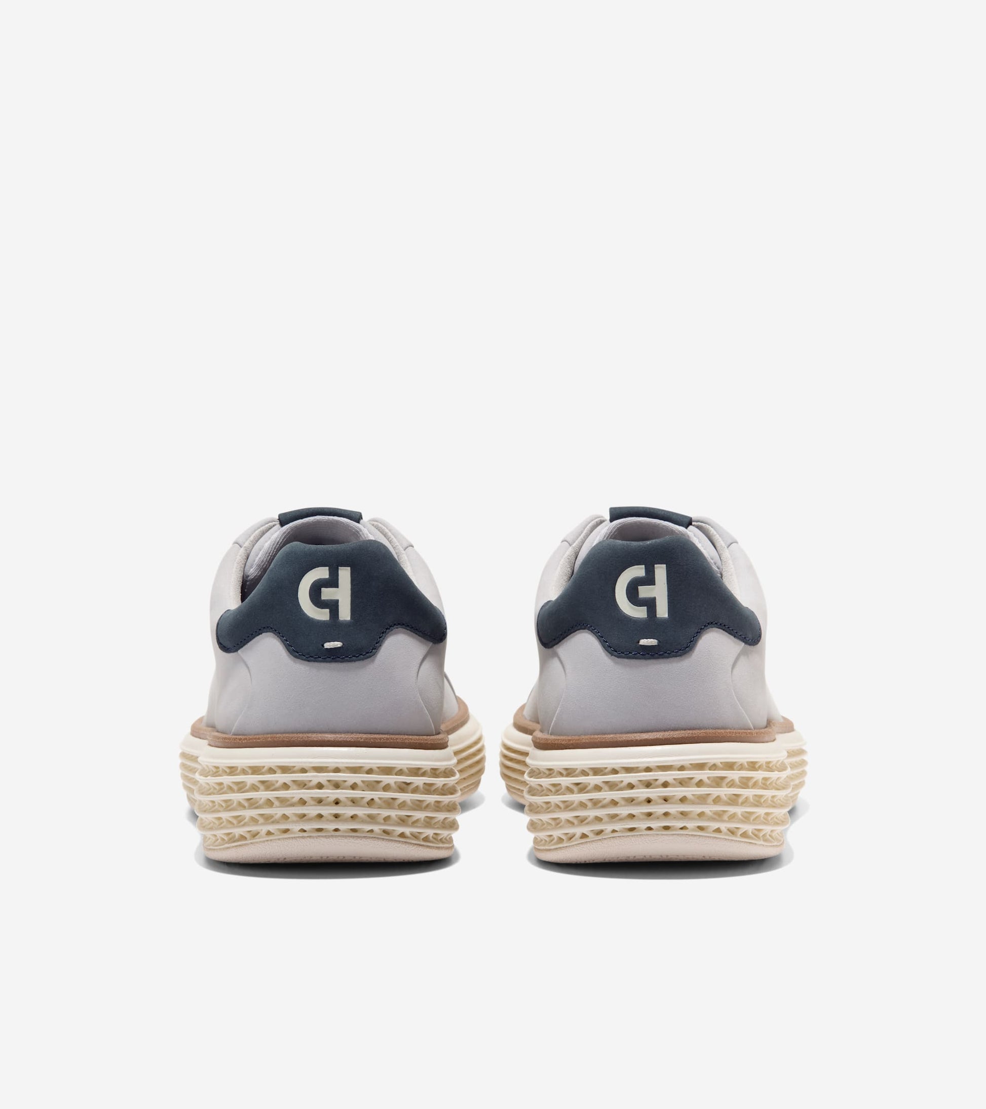 C43431:HARBOR MIST NUBUCK / NAVY BLAZER / IVORY